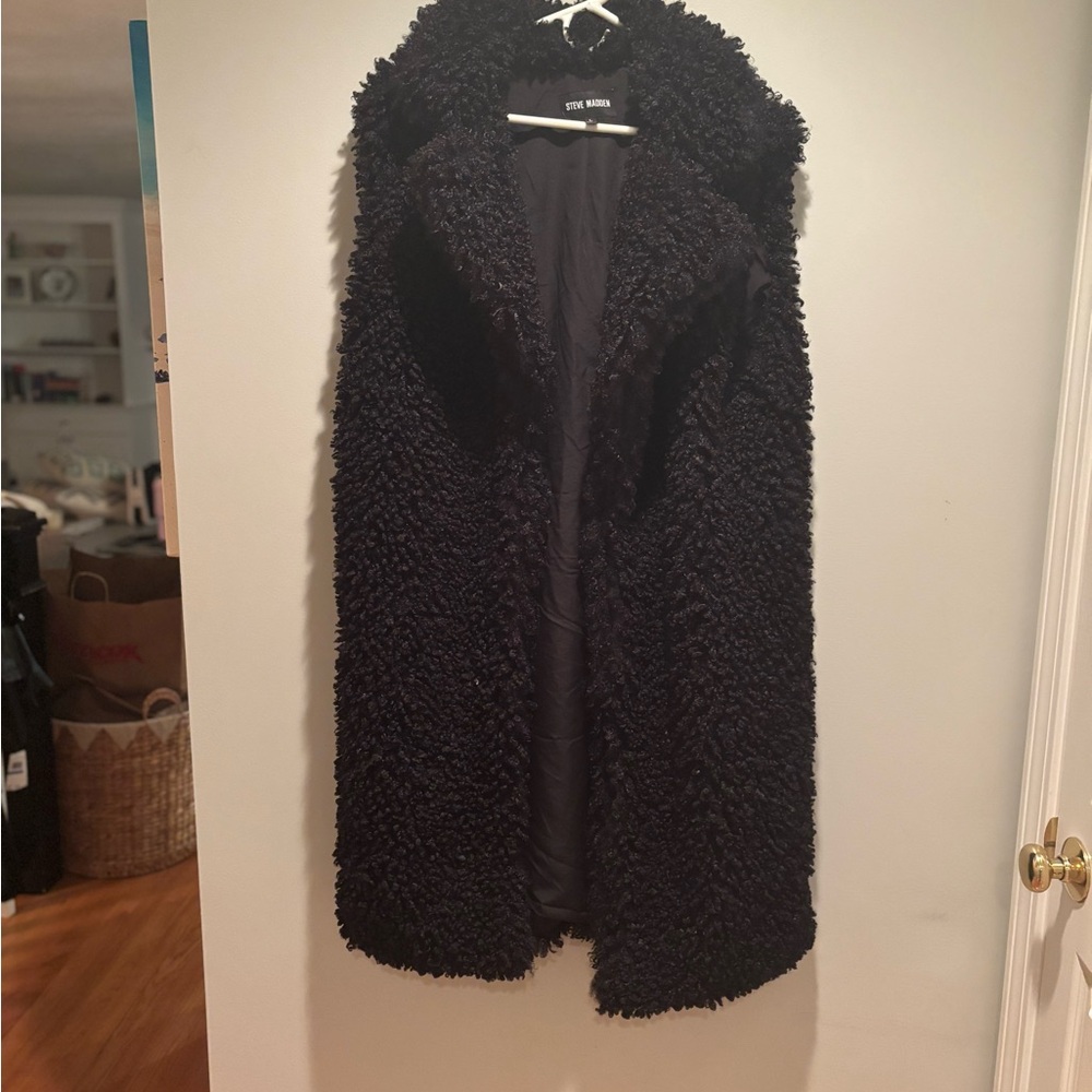 Steve Madden Black Giada faux fur vest